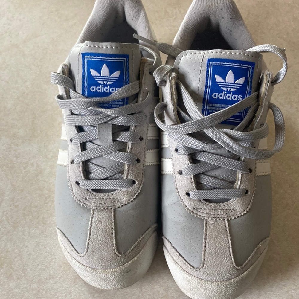 Women’s Adidas Samba’s